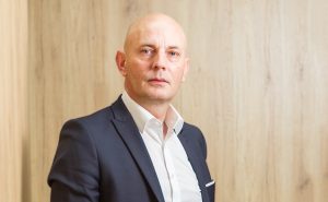 Björn Jensen has been the managing director of the consulting and engineering service provider macom GmbH for over 14 years. Together with Thomas Salzer he now contributes his industry-experience to a the AV management consultancy as well.